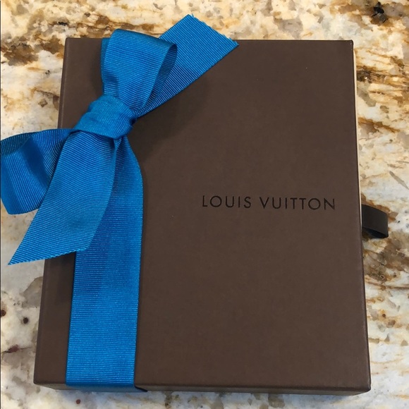 Louis Vuitton draw open Box, Bow, Cloth and card - Picture 2 of 11